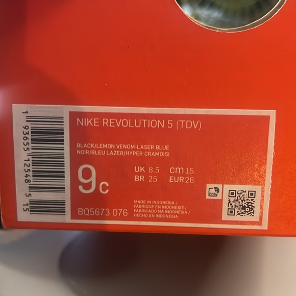 Nike, kids sneaker, NWT, size 9c - Picture 2 of 6